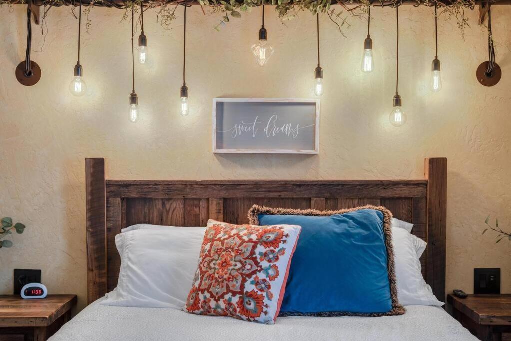 The Rustic Suite - Main Street Lodge In Berlin Esterno foto