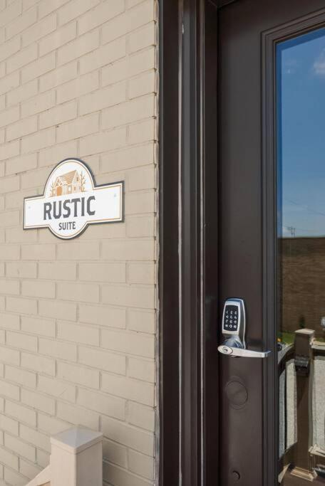 The Rustic Suite - Main Street Lodge In Berlin Esterno foto